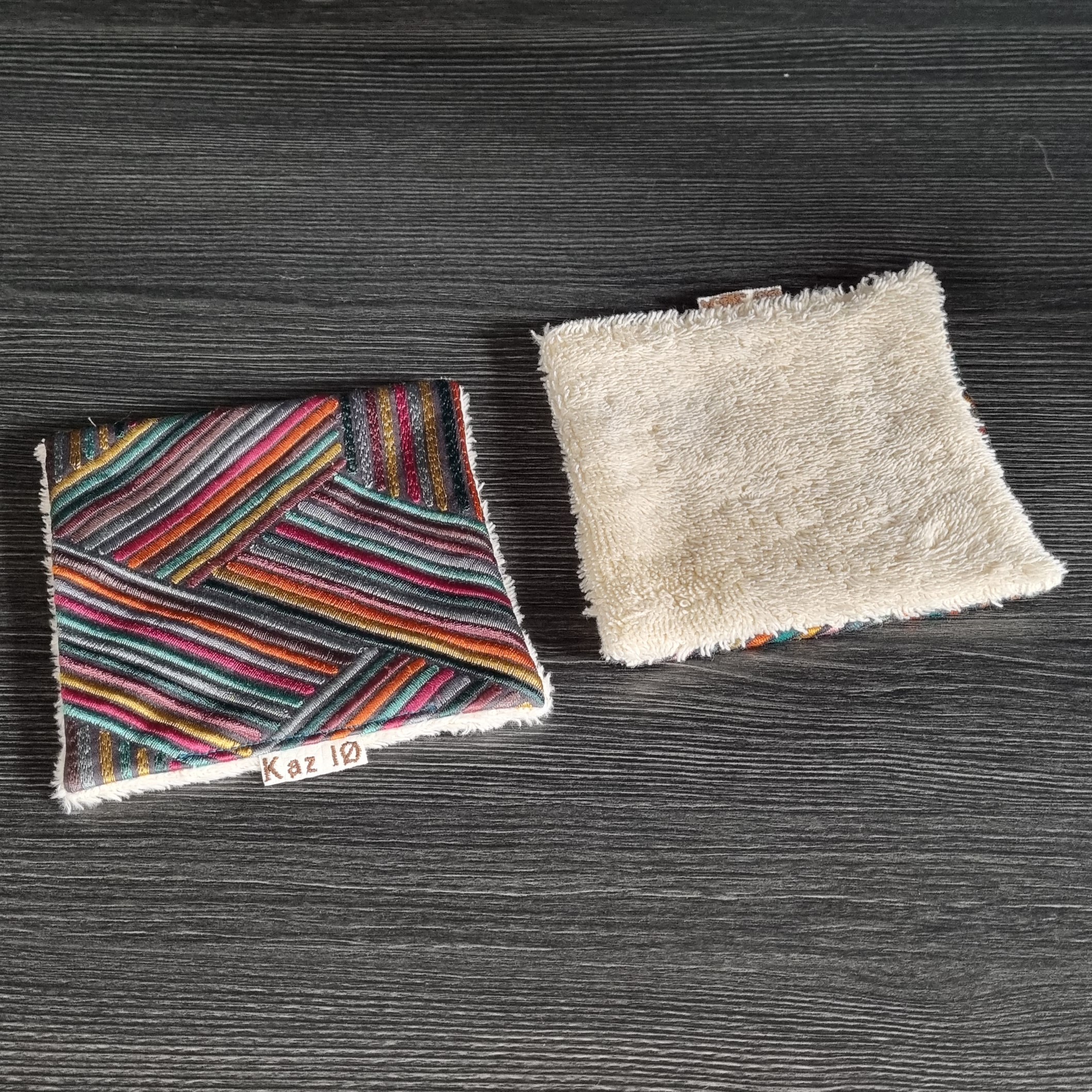 Distributeur motifs abstraits – Image 4