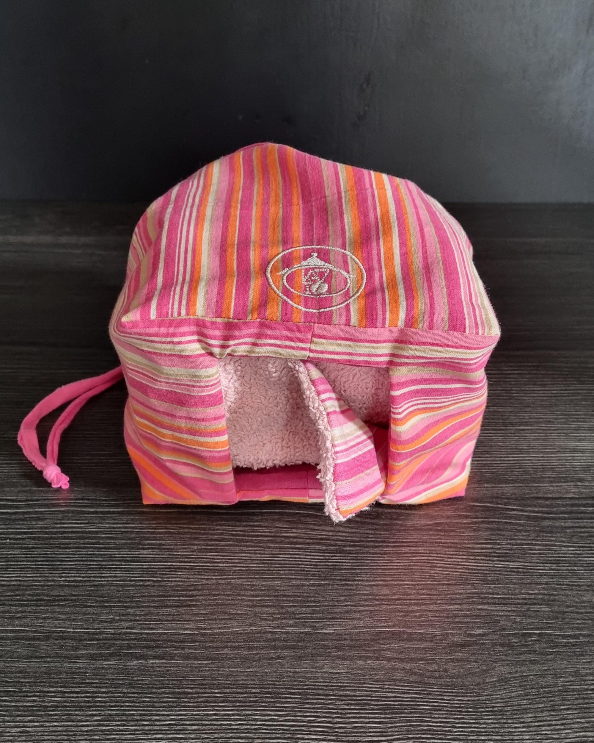Distributeur rayé rose, orange et blanc – Image 2