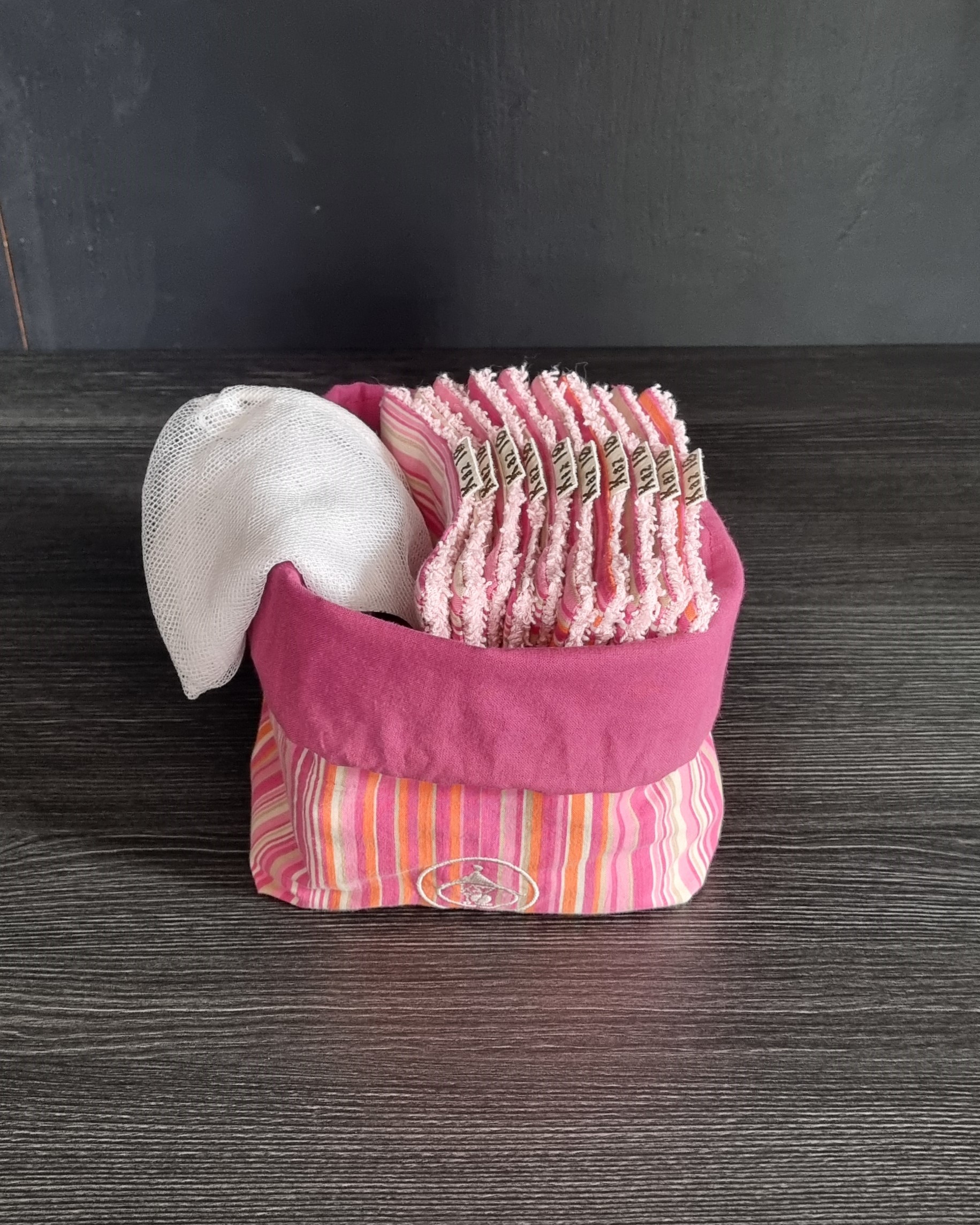 Distributeur rayé rose, orange et blanc – Image 3