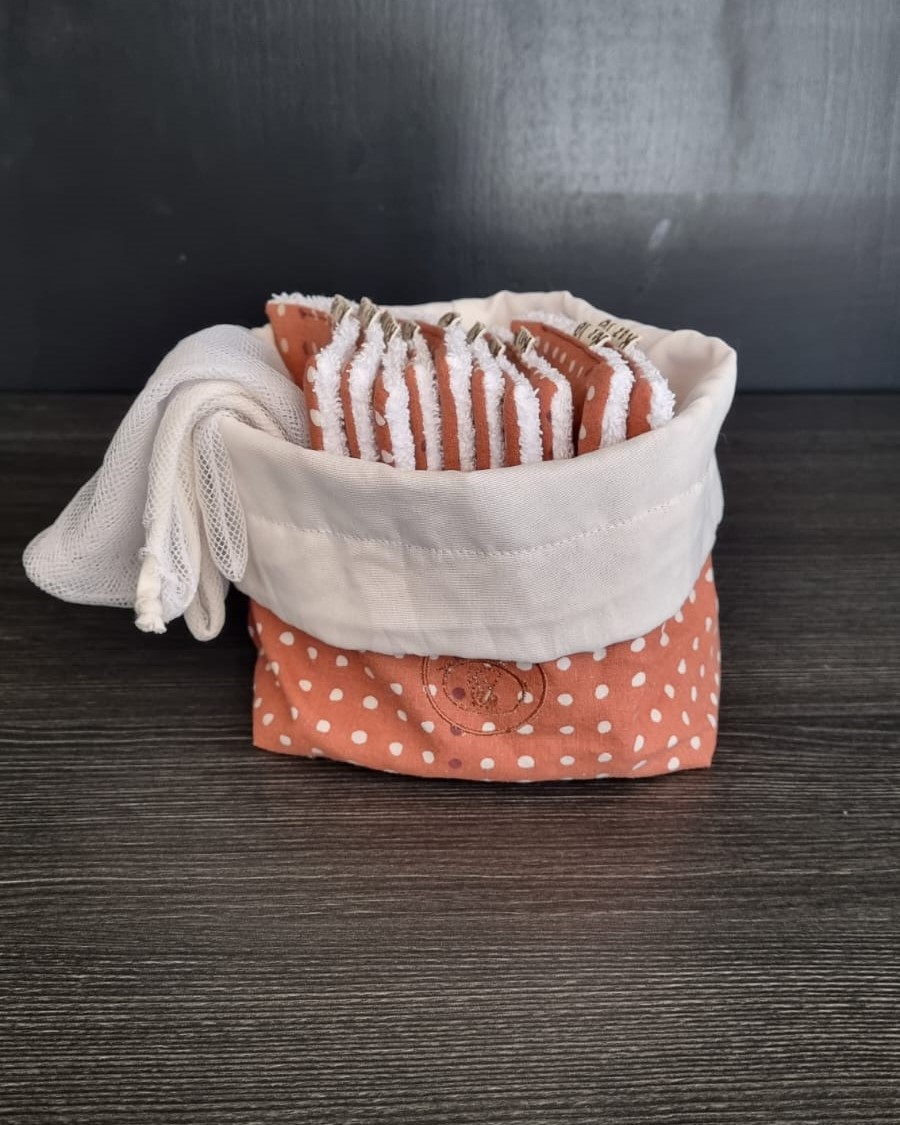 Distributeur marron et points blancs – Image 3
